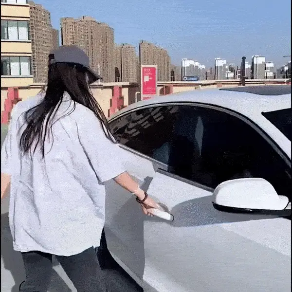 Zastititi automobil od jakog sunca prikazano-kako