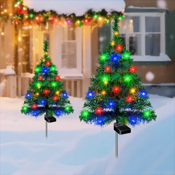 novogodisnja dekoracija jelka koja svetli