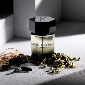 Parfem sa kardamonom, YSL La Nuit de L'Homme, koji stvara toplu auru