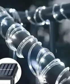 Belo solarno osvetljenje u providnom PVC crevu unosi eleganciju i mir