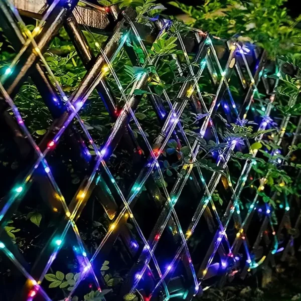 LED sijalice u crevu 20m šarene niz sa više boja obasjava prostor vedrim tonovima