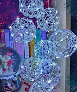 LED sijalice kugle bele mrežaste za elegantnu prazničnu dekoraciju