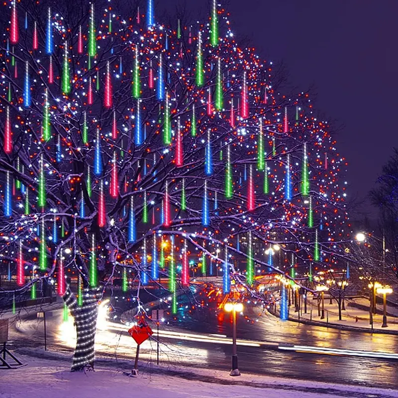 Meteorska kiša u RGB bojama za dinamičan svetlosni efekat