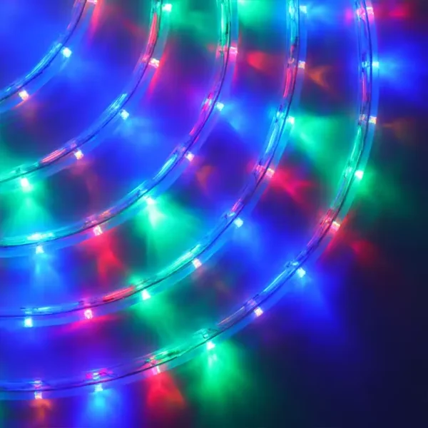 RGB svetlosni efekti LED dioda stvaraju dinamičan vizuelni doživljaj