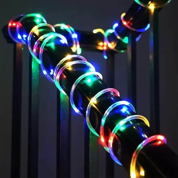 Sareno LED osvetljenje u PVC crevu unosi veselu energiju u prostor