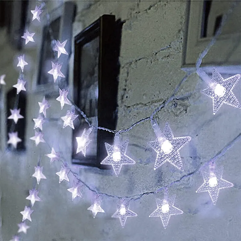 Solarni niz bele zvezde za balkon dodaje sjaj i eleganciju u svako veče