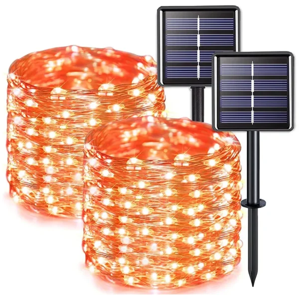 Solarni panel sa narandžastim svetlom puni se tokom dana i sija noću