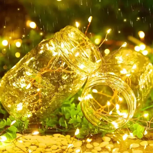 Žute LED lampice unose toplotu i eleganciju u svaki prostor